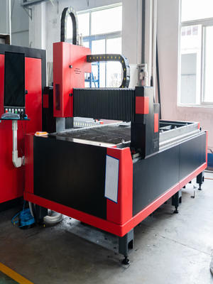Cutter laser CNC: application et perspective dans la fabrication intelligente