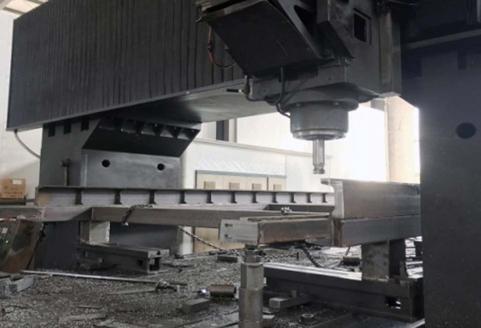 Fraisage à portique CNC haut de gamme