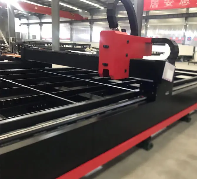 La coupe durable précise et précise en pièce extra-large