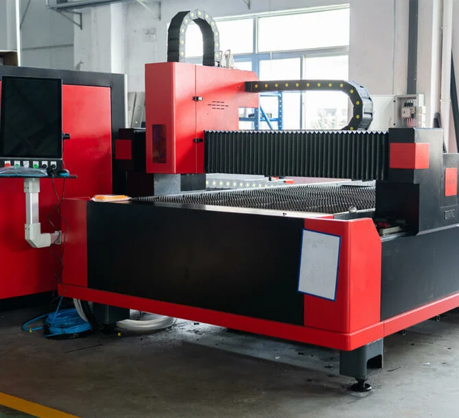 Machines de découpe laser haute puissance pour couper les côtes pour le navire