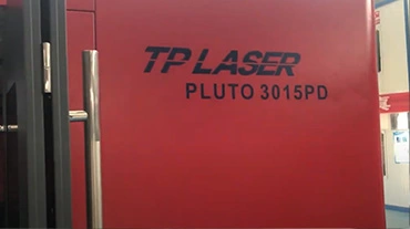 Remcor 6000w Double Double Couverture Complète avec 6 M Tuyau Attachement Fiber Laser Machine de Découpe